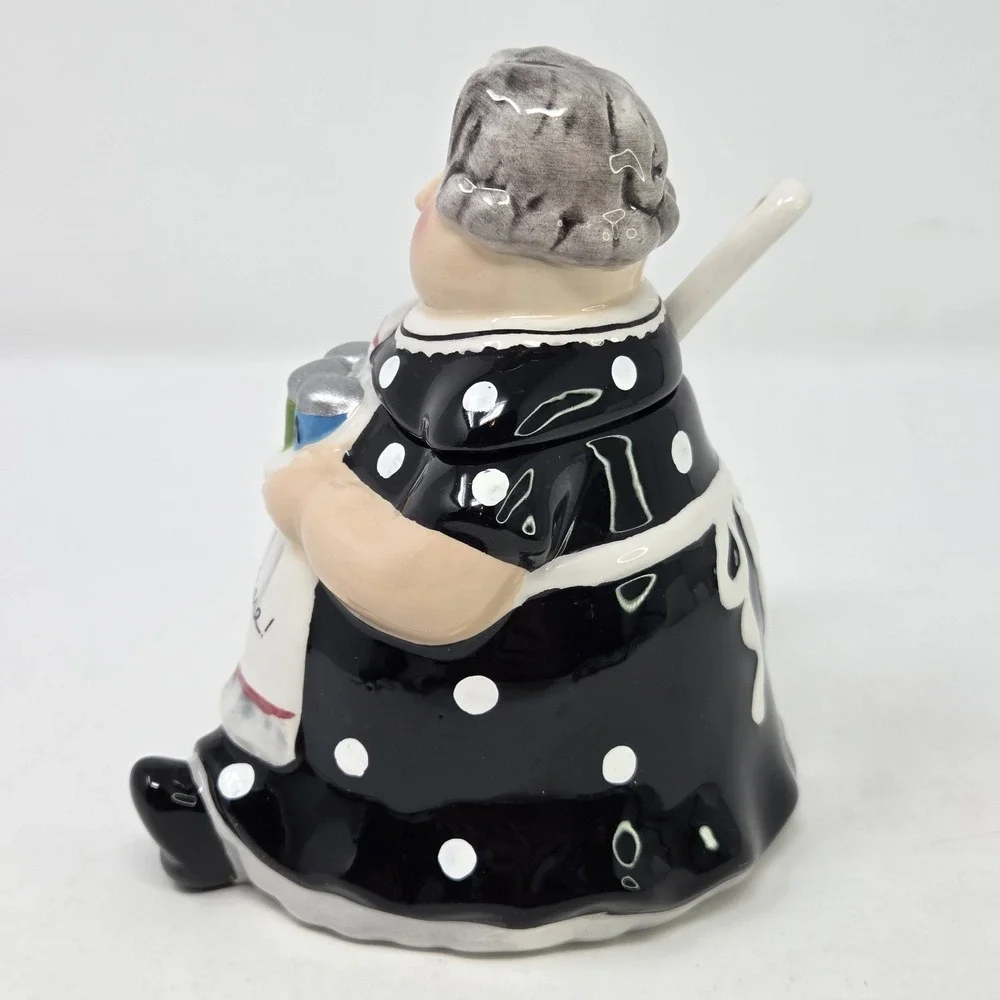 Mud Pie charming ceramic